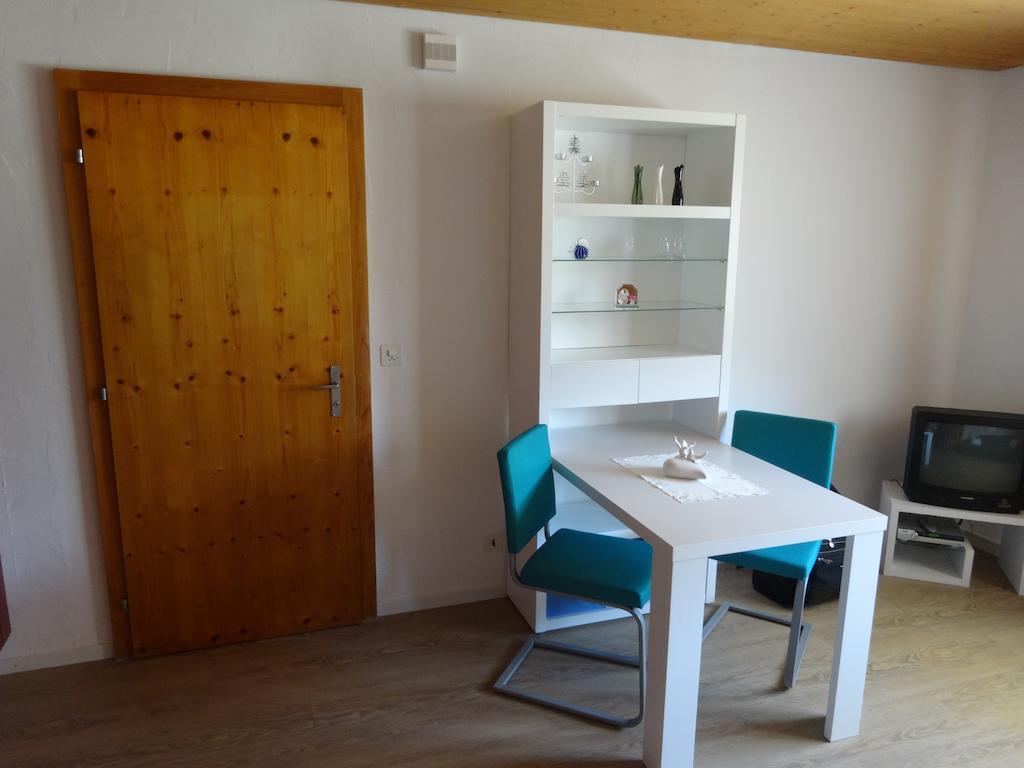 Ferienwohnung Casa Ursina Sedrun Zimmer foto